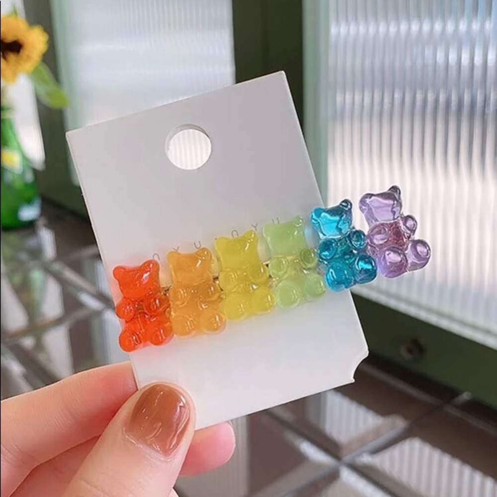 Gummy bear hair clip